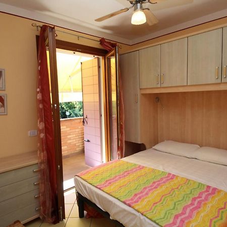 Residence Sole E Mare Appartamenti Росолина Маре Екстериор снимка