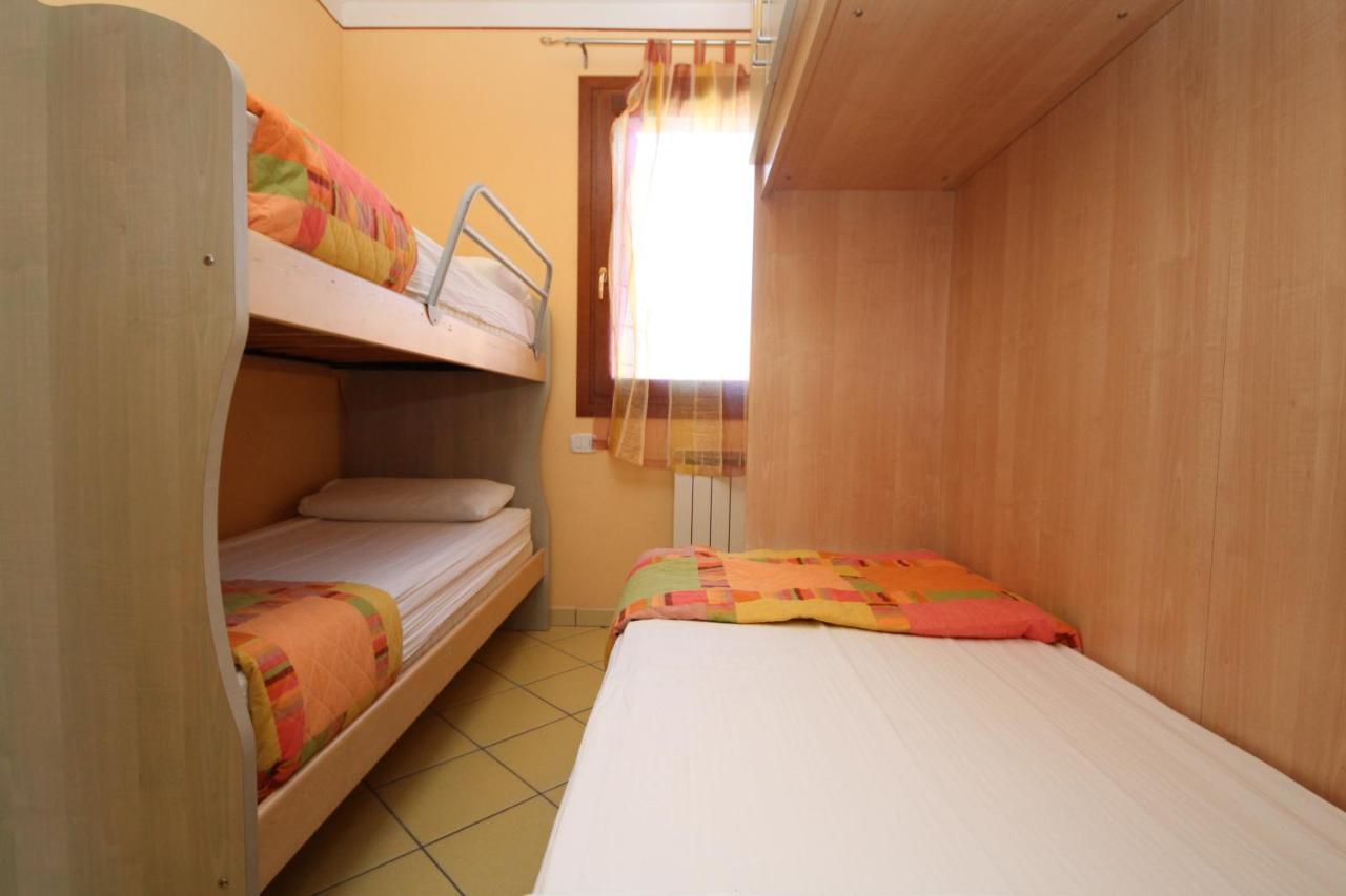 Residence Sole E Mare Appartamenti Росолина Маре Екстериор снимка
