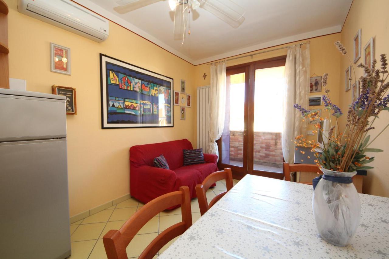 Residence Sole E Mare Appartamenti Росолина Маре Екстериор снимка
