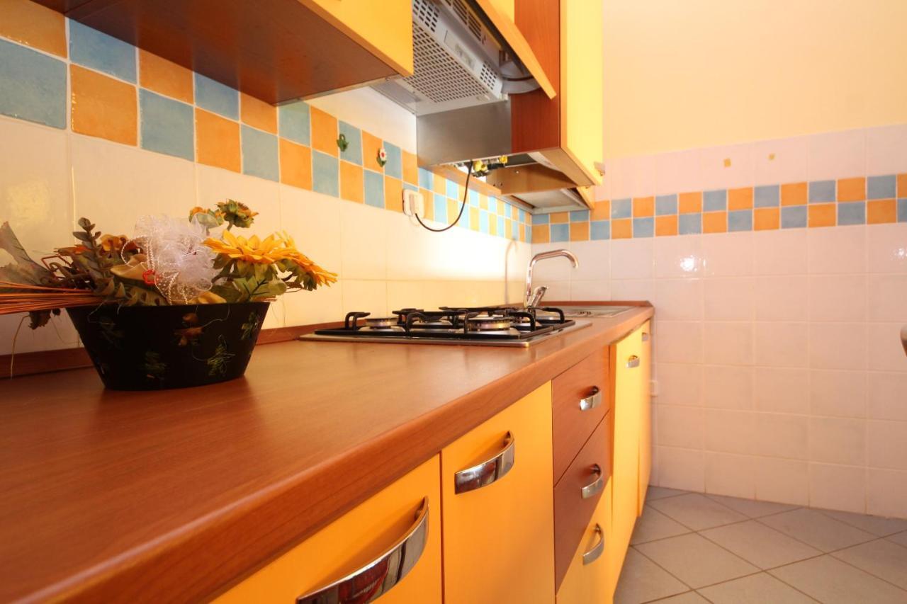 Residence Sole E Mare Appartamenti Росолина Маре Екстериор снимка