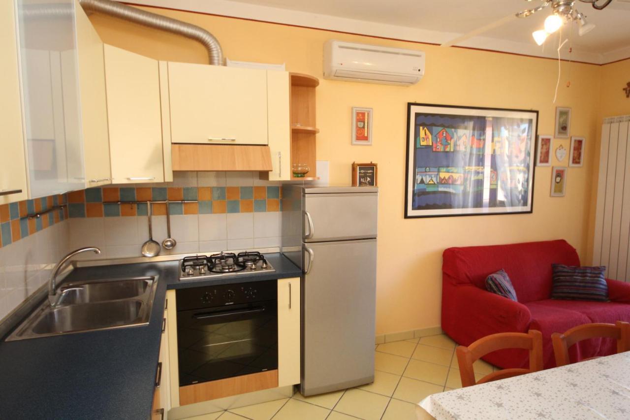 Residence Sole E Mare Appartamenti Росолина Маре Екстериор снимка