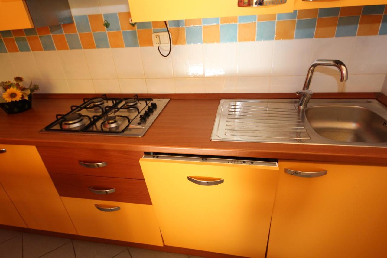 Residence Sole E Mare Appartamenti Росолина Маре Екстериор снимка