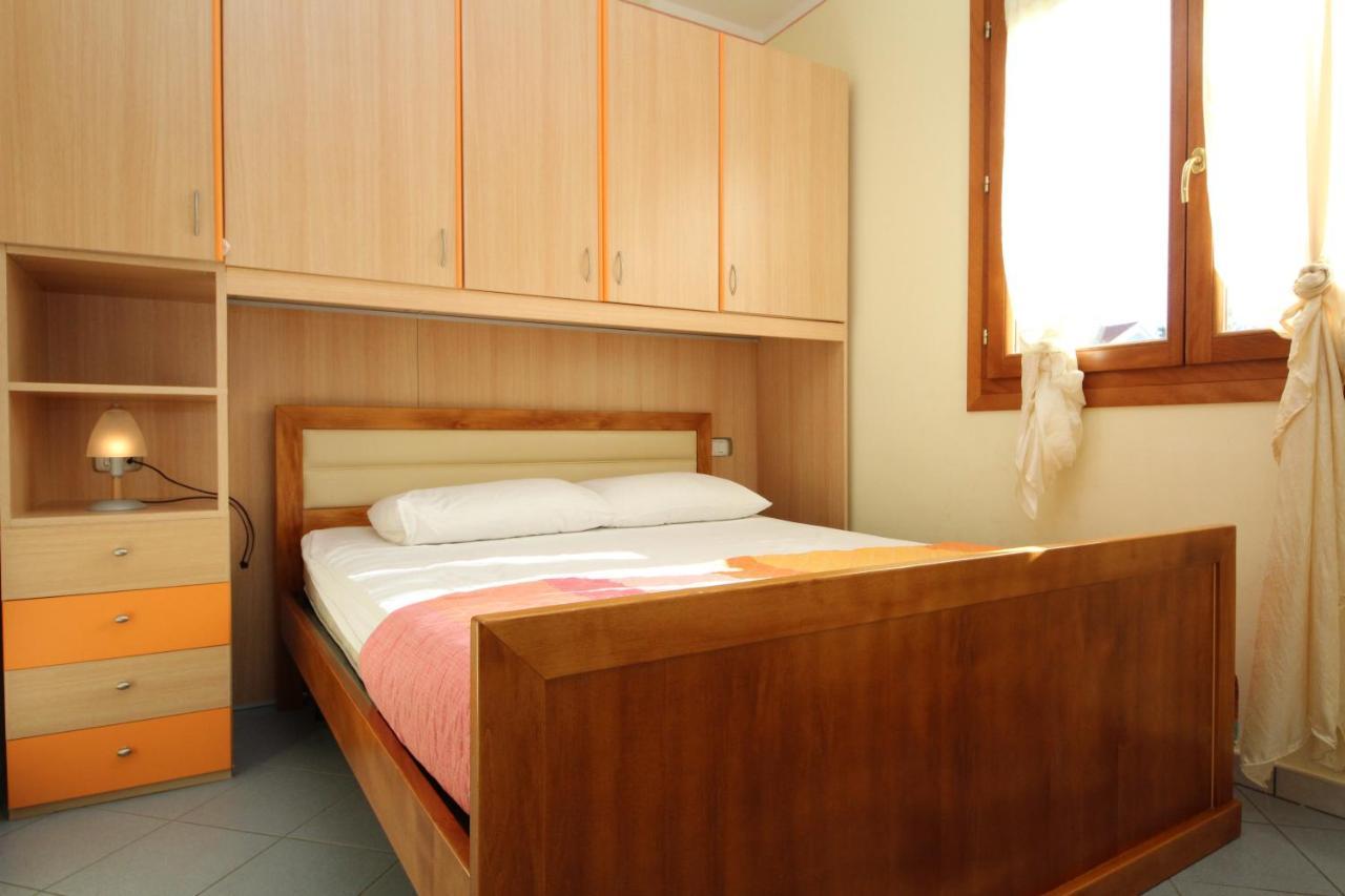 Residence Sole E Mare Appartamenti Росолина Маре Екстериор снимка